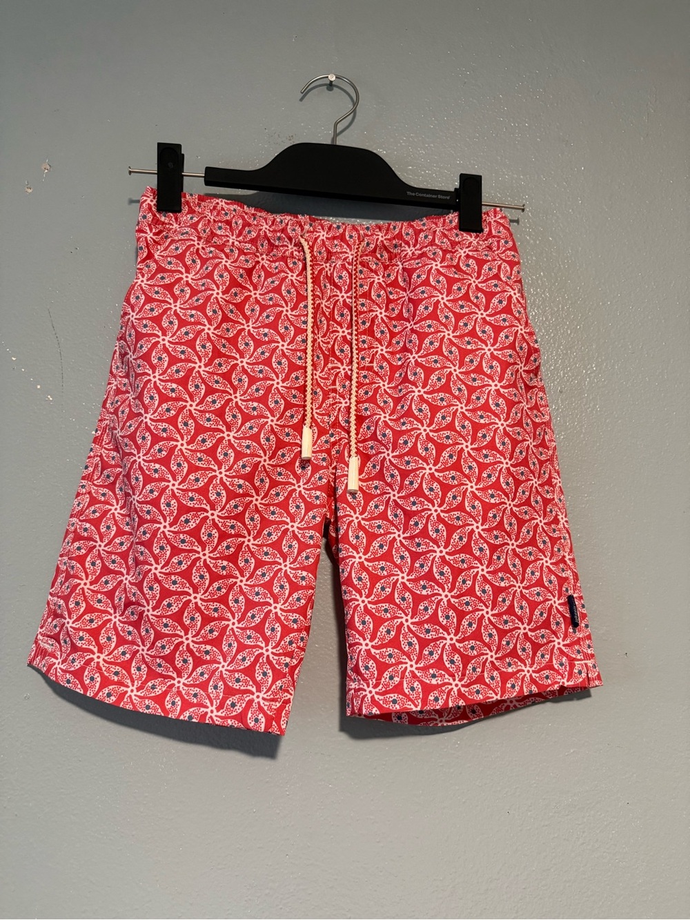 NWT johnnie-O coral reefer Paisley-Style boys Swim shorts